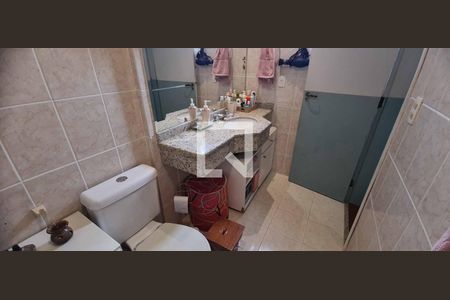 Apartamento à venda com 167m², 3 quartos e 4 vagasBanheiro da Suíte 2