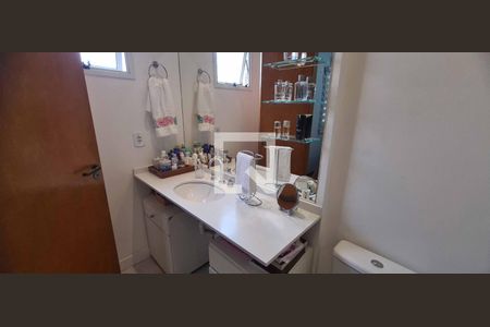 Apartamento à venda com 167m², 3 quartos e 4 vagasBanheiro da Suíte 1