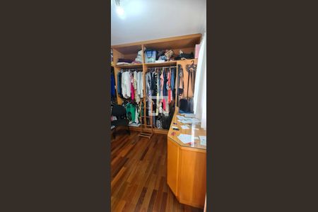 Apartamento à venda com 167m², 3 quartos e 4 vagasCloset
