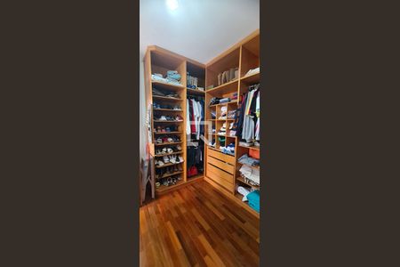 Apartamento à venda com 167m², 3 quartos e 4 vagasCloset