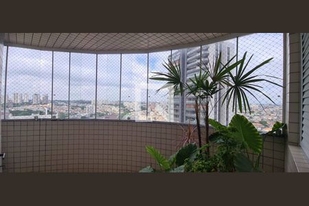 Apartamento à venda com 167m², 3 quartos e 4 vagasVaranda