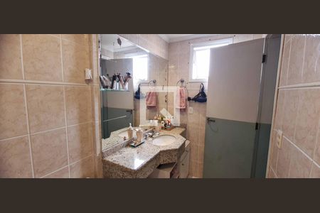 Apartamento à venda com 167m², 3 quartos e 4 vagasBanheiro da Suíte 2