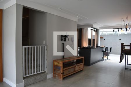 Sala de casa de condomínio para alugar com 3 quartos, 93m² em Pilarzinho, Curitiba