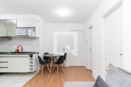 Sala de apartamento para alugar com 2 quartos, 38m² em Vila Taquari, São Paulo