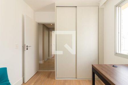 Quarto 1 de apartamento para alugar com 2 quartos, 55m² em Moema, São Paulo