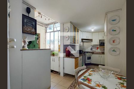 Apartamento à venda com 86m², 2 quartos e 1 vagaCozinha