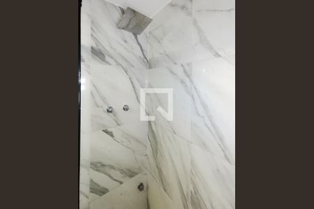 Apartamento à venda com 86m², 2 quartos e 1 vagaBanheiro da Suíte