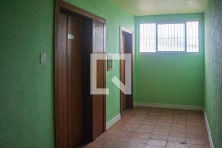 Apartamento para alugar com 300m², 4 quartos e sem vagaElevadores