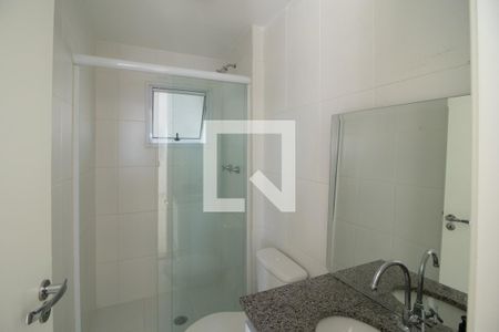 Banheiro social de apartamento à venda com 2 quartos, 66m² em Vila Constança, São Paulo