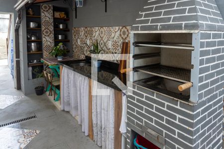 Casa de condomínio à venda com 145m², 3 quartos e 1 vagaÁREA DE GOURMET