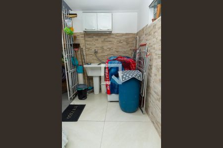 Casa de condomínio à venda com 145m², 3 quartos e 1 vagaÁrea de Serviço