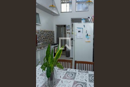 Casa de condomínio à venda com 145m², 3 quartos e 1 vagaCozinha - Armários