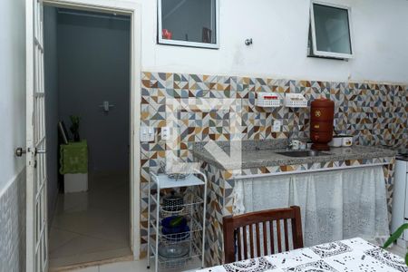Casa de condomínio à venda com 145m², 3 quartos e 1 vagaCozinha - Armários