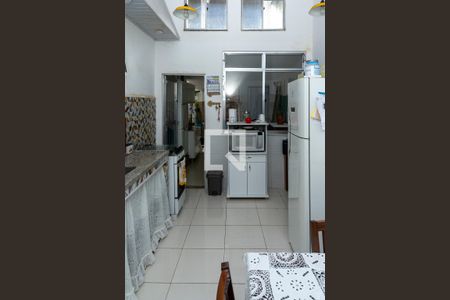 Casa de condomínio à venda com 145m², 3 quartos e 1 vagaCozinha - Armários