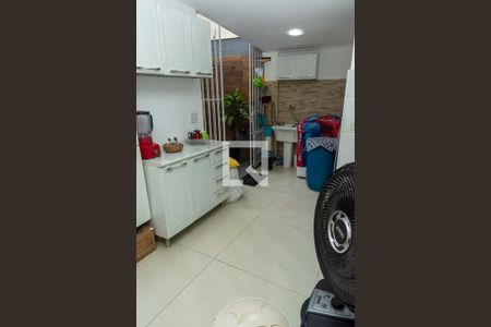 Casa de condomínio à venda com 145m², 3 quartos e 1 vagaÁrea de Serviço