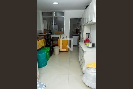 Casa de condomínio à venda com 145m², 3 quartos e 1 vagaÁrea de Serviço