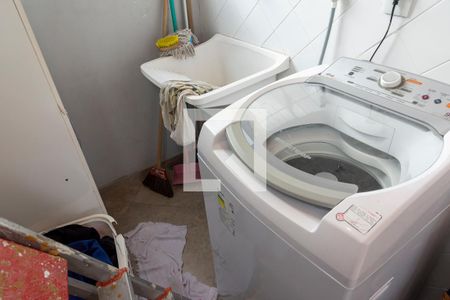 Casa de condomínio à venda com 145m², 3 quartos e 1 vagaÁREA DE SERVIÇO