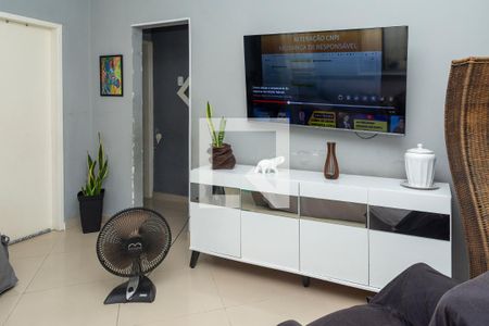 Sala 1 de casa de condomínio à venda com 3 quartos, 145m² em Taquara, Rio de Janeiro