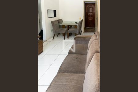 Sala Estar / Jantar de apartamento para alugar com 2 quartos, 50m² em Pechincha, Rio de Janeiro