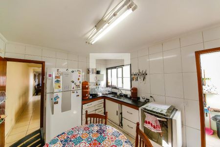 Casa à venda com 287m², 6 quartos e 3 vagasCozinha