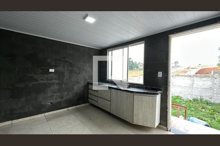 Cozinha de kitnet/studio para alugar com 1 quarto, 27m² em Pilarzinho, Curitiba