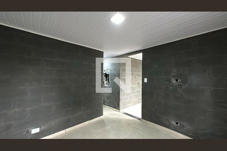 Sala de kitnet/studio para alugar com 1 quarto, 27m² em Pilarzinho, Curitiba