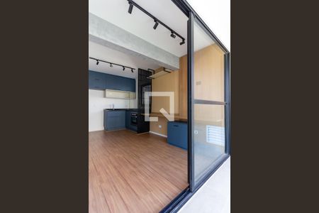 Varanda de kitnet/studio para alugar com 1 quarto, 36m² em Vila Pompéia, São Paulo