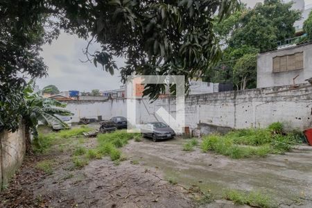 Casa à venda com 500m², 2 quartos e 3 vagas Casa à venda com 500m², 2 quartos e 3 vagasQuintal