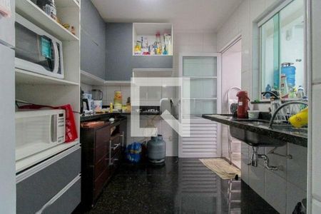 Casa à venda com 130m², 3 quartos e 2 vagas