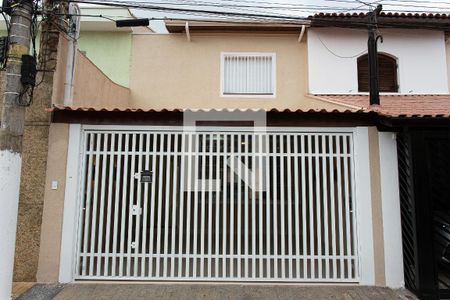 Casa para alugar com 125m², 3 quartos e 2 vagas Casa para alugar com 125m², 3 quartos e 2 vagasFachada