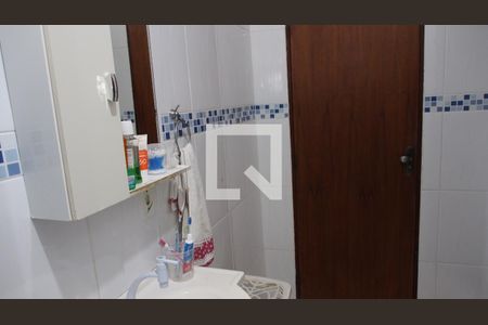 Casa à venda com 122m², 3 quartos e 2 vagasBanheiro das Suítes