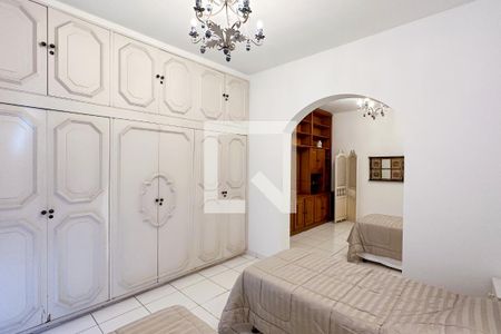 Apartamento à venda com 400m², 4 quartos e 2 vagas Apartamento à venda com 400m², 4 quartos e 2 vagasQuarto 03