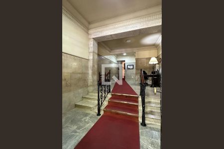 Apartamento à venda com 400m², 4 quartos e 2 vagas Apartamento à venda com 400m², 4 quartos e 2 vagasEntrada Prédio