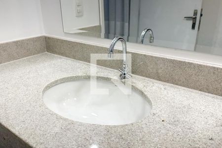 Apartamento à venda com 400m², 4 quartos e 2 vagas Apartamento à venda com 400m², 4 quartos e 2 vagasBanheiro Suíte 02