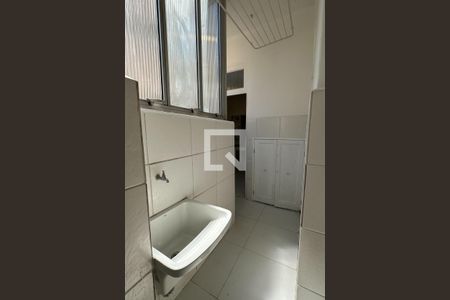 Apartamento à venda com 400m², 4 quartos e 2 vagas Apartamento à venda com 400m², 4 quartos e 2 vagasÁrea de Serviço