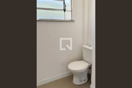 Apartamento à venda com 400m², 4 quartos e 2 vagas Apartamento à venda com 400m², 4 quartos e 2 vagasBanheiro Social 02