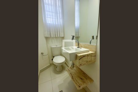 Apartamento à venda com 400m², 4 quartos e 2 vagas Apartamento à venda com 400m², 4 quartos e 2 vagasLavabo