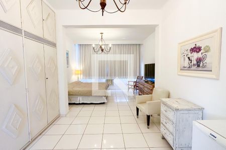 Apartamento à venda com 400m², 4 quartos e 2 vagas Apartamento à venda com 400m², 4 quartos e 2 vagasSuíte 01