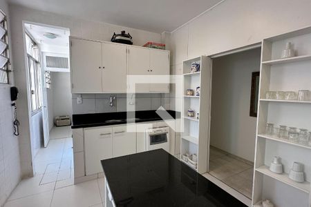 Apartamento à venda com 400m², 4 quartos e 2 vagas Apartamento à venda com 400m², 4 quartos e 2 vagasCozinha