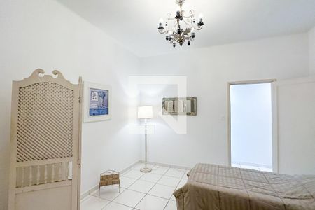 Apartamento à venda com 400m², 4 quartos e 2 vagas Apartamento à venda com 400m², 4 quartos e 2 vagasQuarto 02