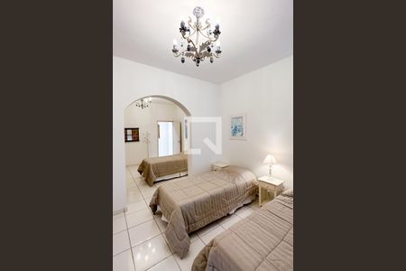 Apartamento à venda com 400m², 4 quartos e 2 vagas Apartamento à venda com 400m², 4 quartos e 2 vagasQuarto 03