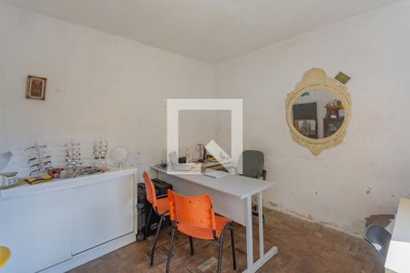 Casa à venda com 360m², 4 quartos e 2 vagas Casa à venda com 360m², 4 quartos e 2 vagasEscritório