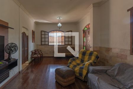 Sala de casa à venda com 4 quartos, 360m² em São João Batista (venda Nova), Belo Horizonte
