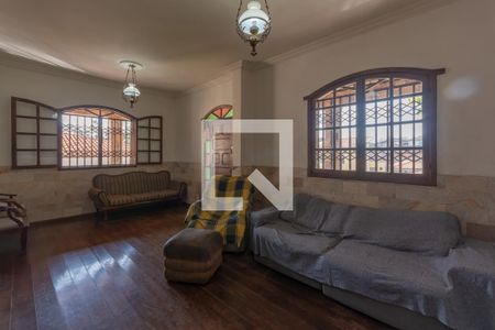 Sala de casa à venda com 4 quartos, 360m² em São João Batista (venda Nova), Belo Horizonte