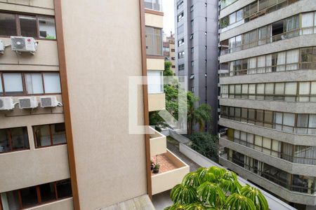 Sala Vista de apartamento à venda com 4 quartos, 102m² em Moinhos de Vento, Porto Alegre