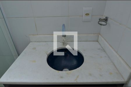 Casa de condomínio à venda com 178m², 5 quartos e 1 vagaBanheiro 