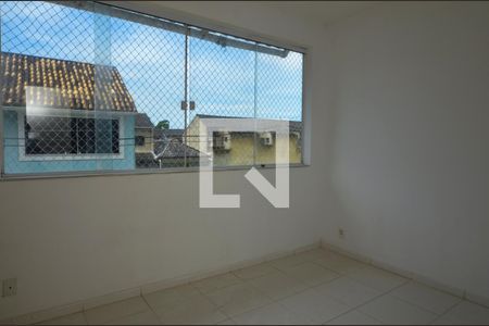 Quarto 2 de casa de condomínio para alugar com 5 quartos, 178m² em Vargem Pequena, Rio de Janeiro