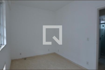 Casa de condomínio à venda com 178m², 5 quartos e 1 vagaQuarto 4