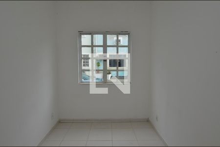 Casa de condomínio à venda com 178m², 5 quartos e 1 vagaQuarto 5