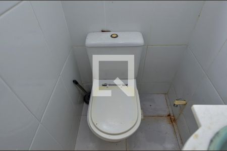 Casa de condomínio à venda com 178m², 5 quartos e 1 vagaLavabo